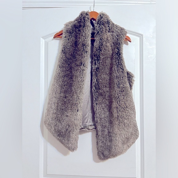 Tart Collections Vest - Picture 1 of 6